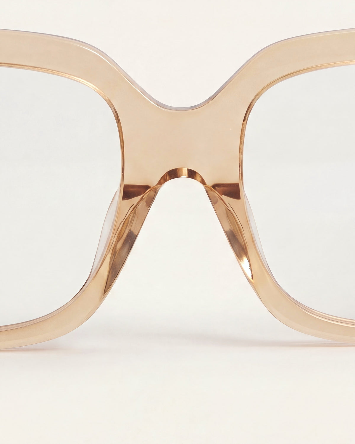Mio Caramel Readers, detail