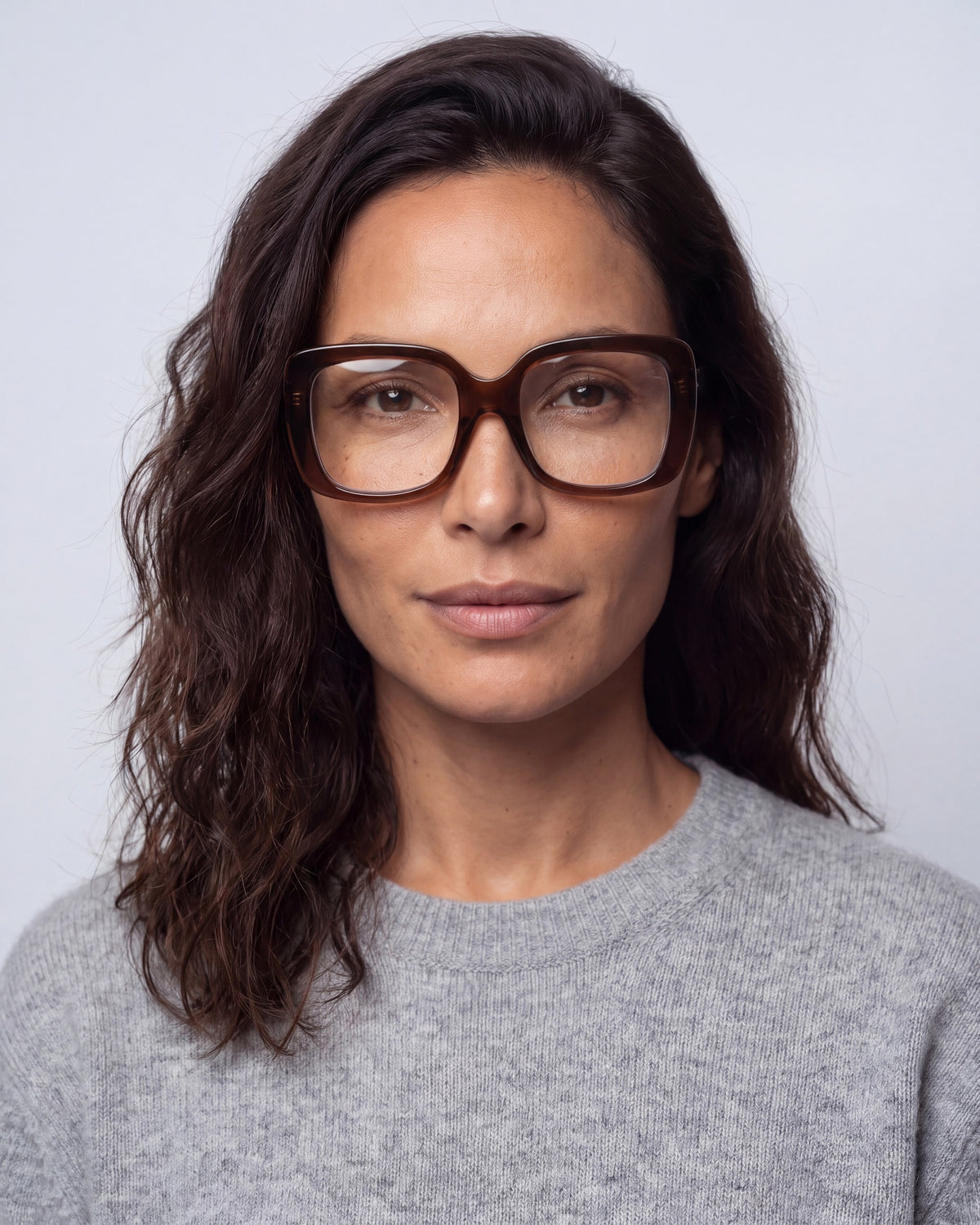 Mio Chocolate Readers, worn