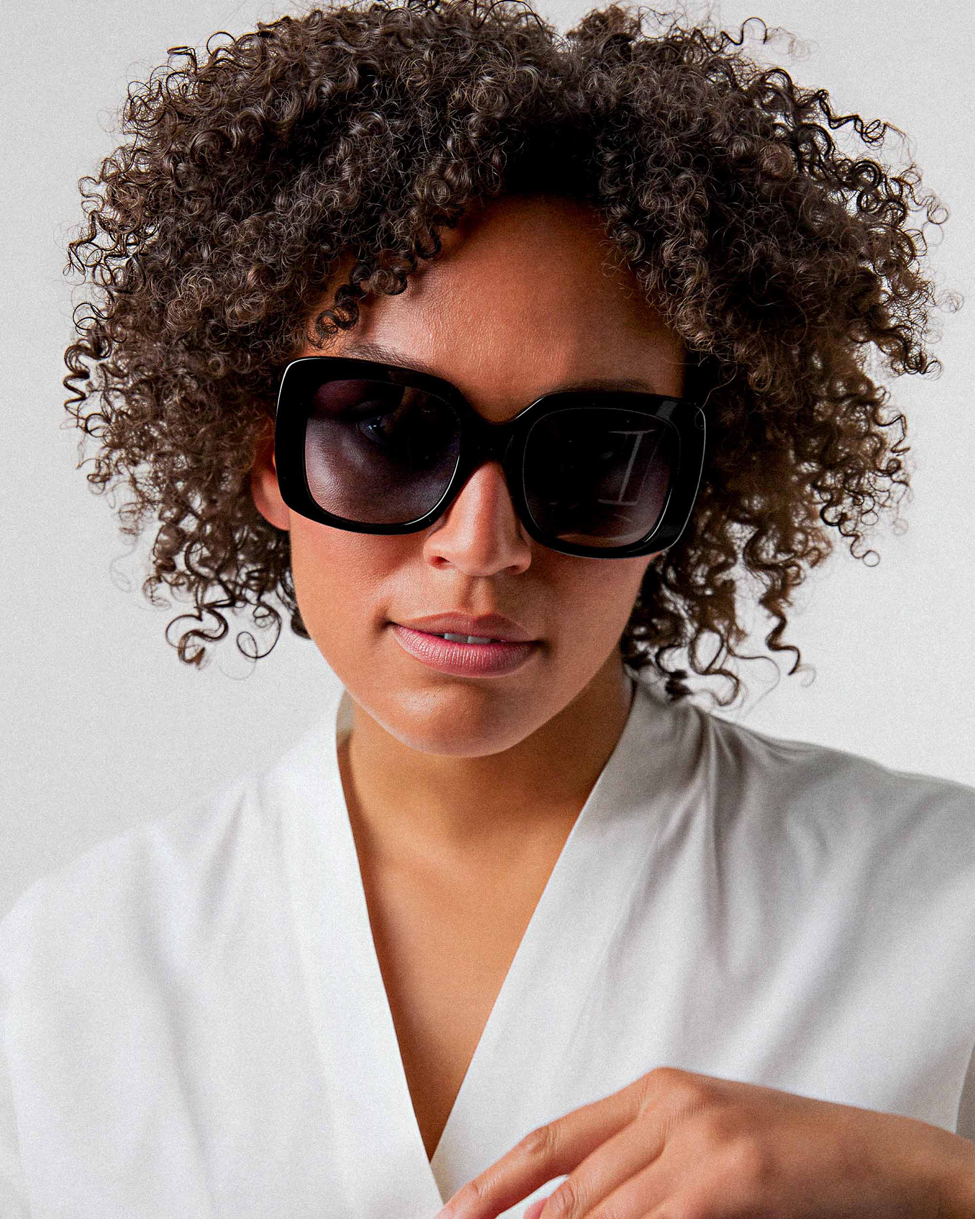 Mio Black Sunglasses