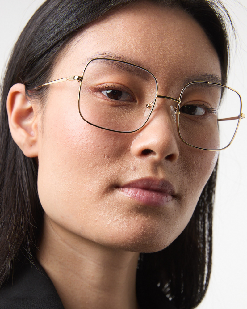 Wilma Gold Blue Light